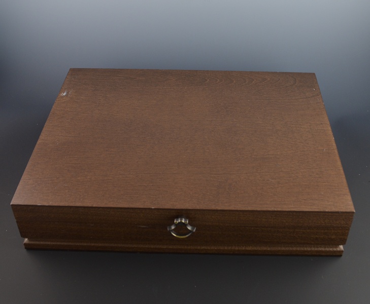 Oneida Community "Belcourt" Silver Plated Flatware and Box