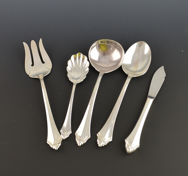 Oneida Community "Belcourt" Silver Plated Flatware and Box
