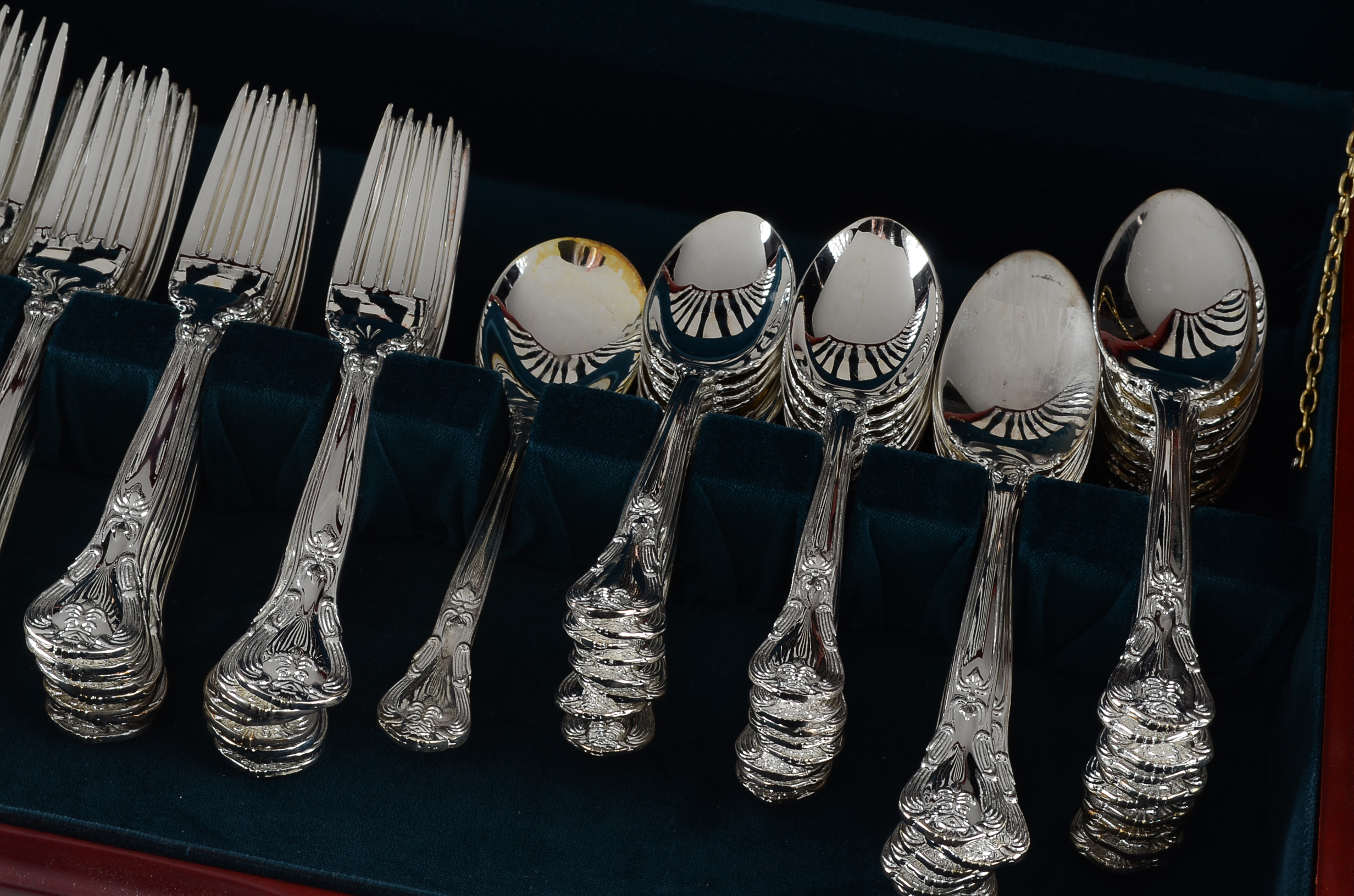 Godinger "Grand Master" Silver Plate Flatware Set