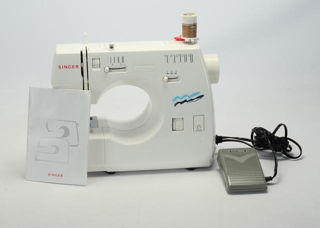 Singer 30215 Sewing Machine