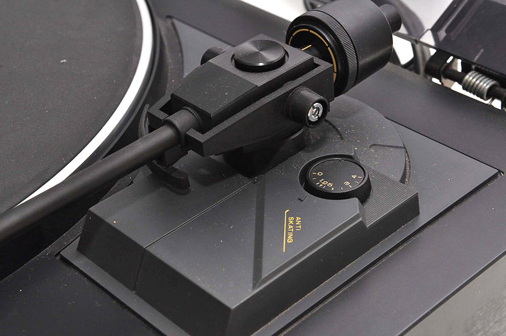 Kenwood VR-705 Surround Sound System