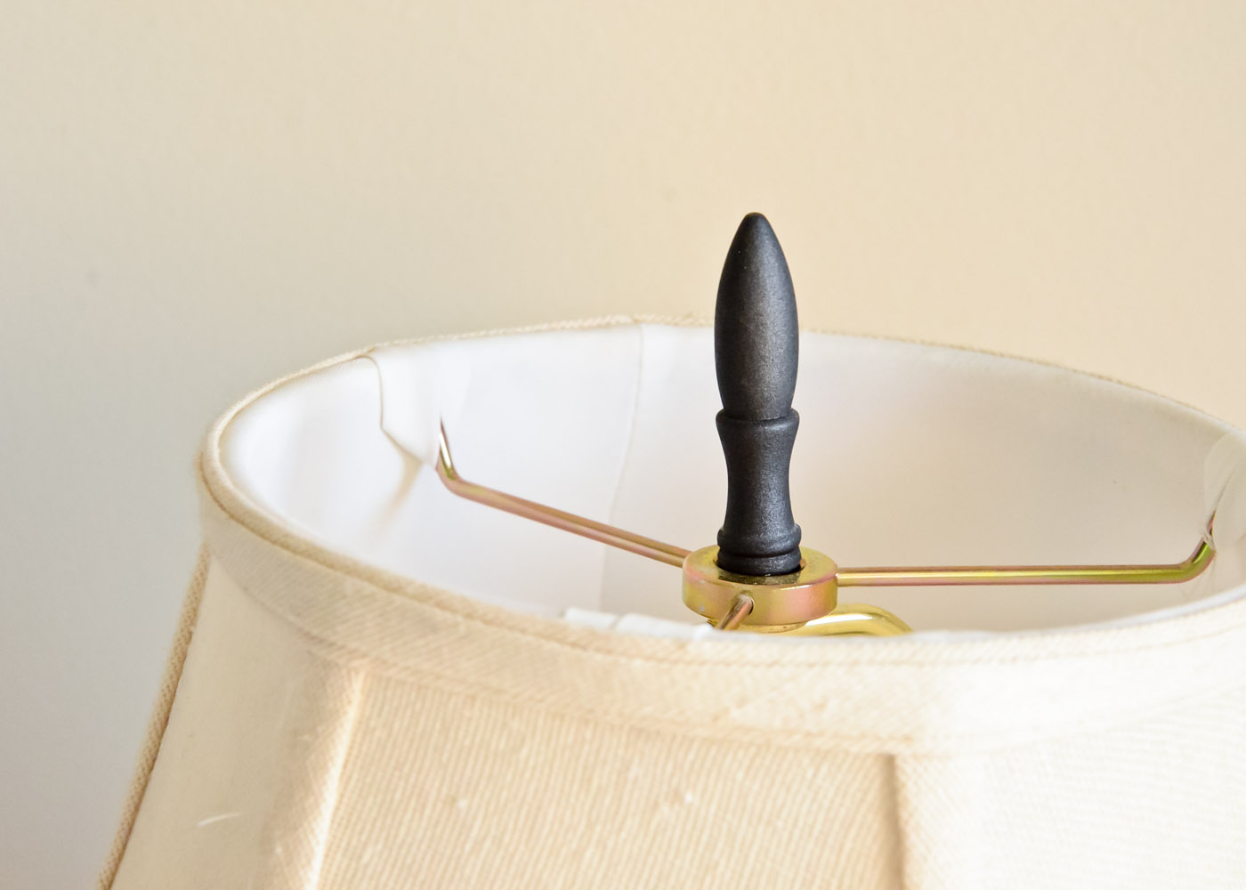 Black Metal Table Lamp