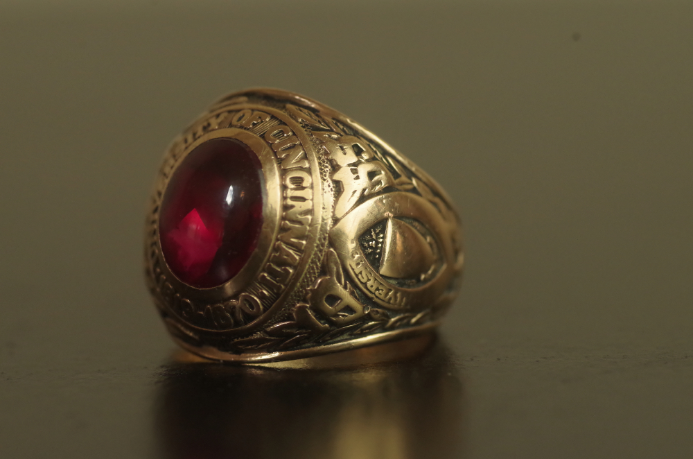 University of Cincinnati 10K Yellow Gold Balfour Class Ring