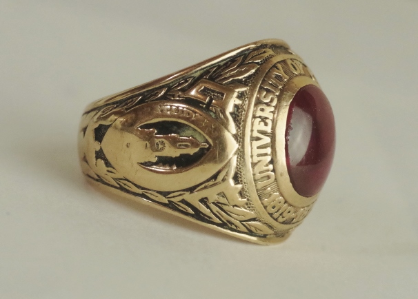 University of Cincinnati 10K Yellow Gold Balfour Class Ring