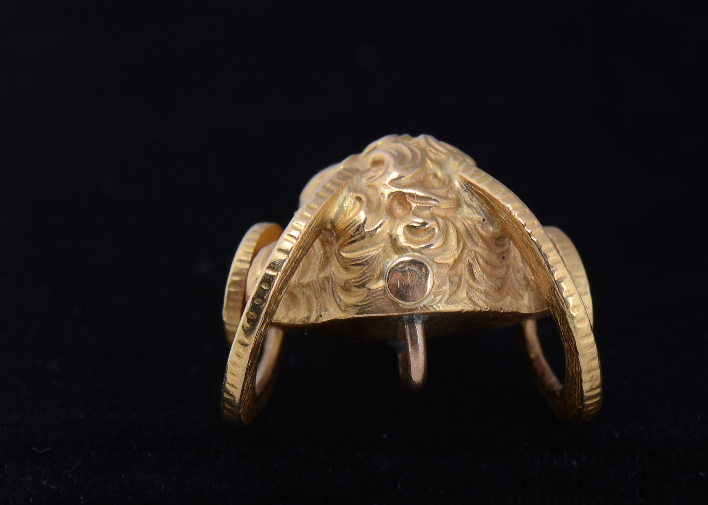 18K Yellow Gold Hollowware Aries Ram Head Pendant