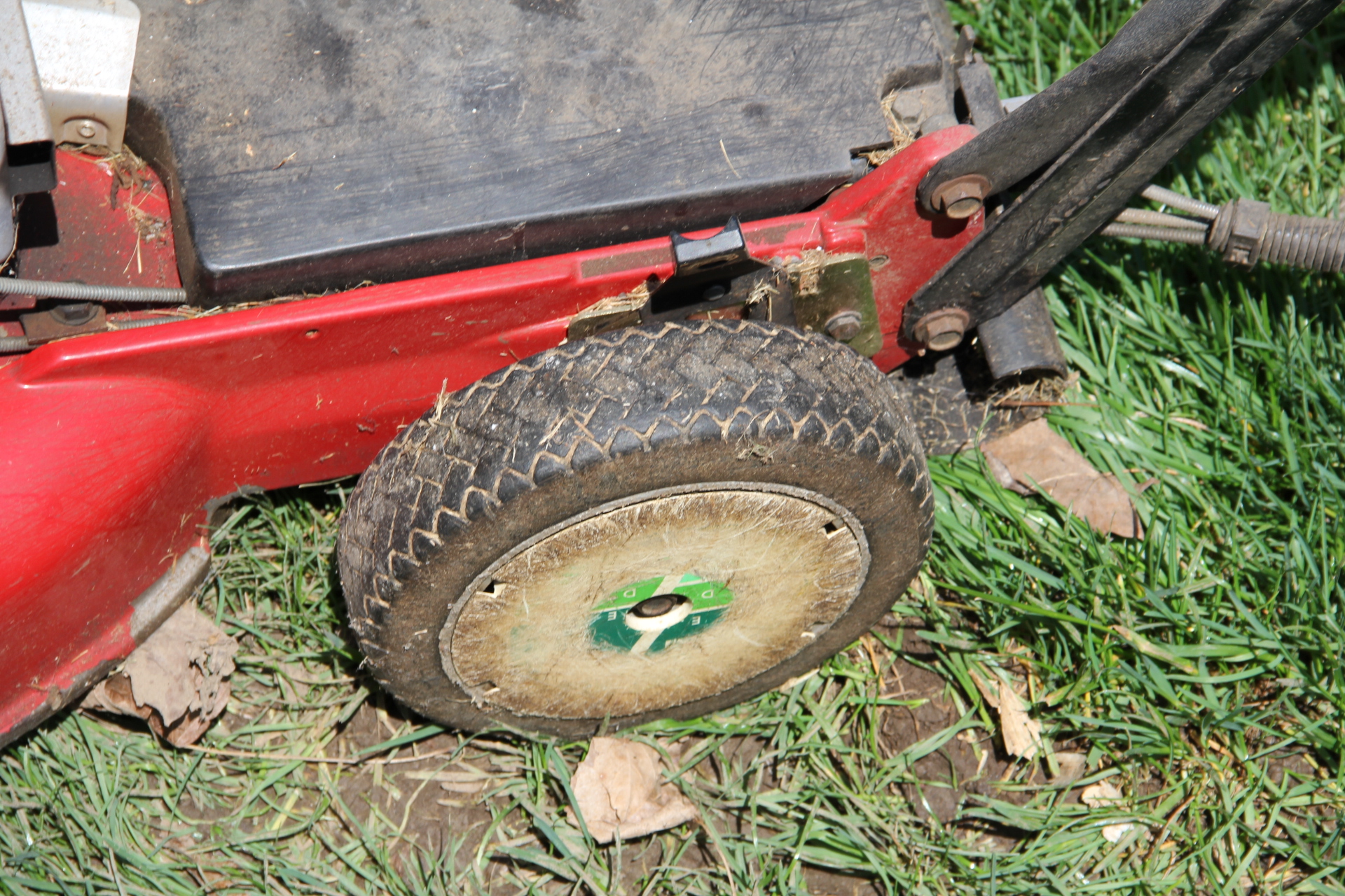 A Toro GTS2-550 Lawn Mower