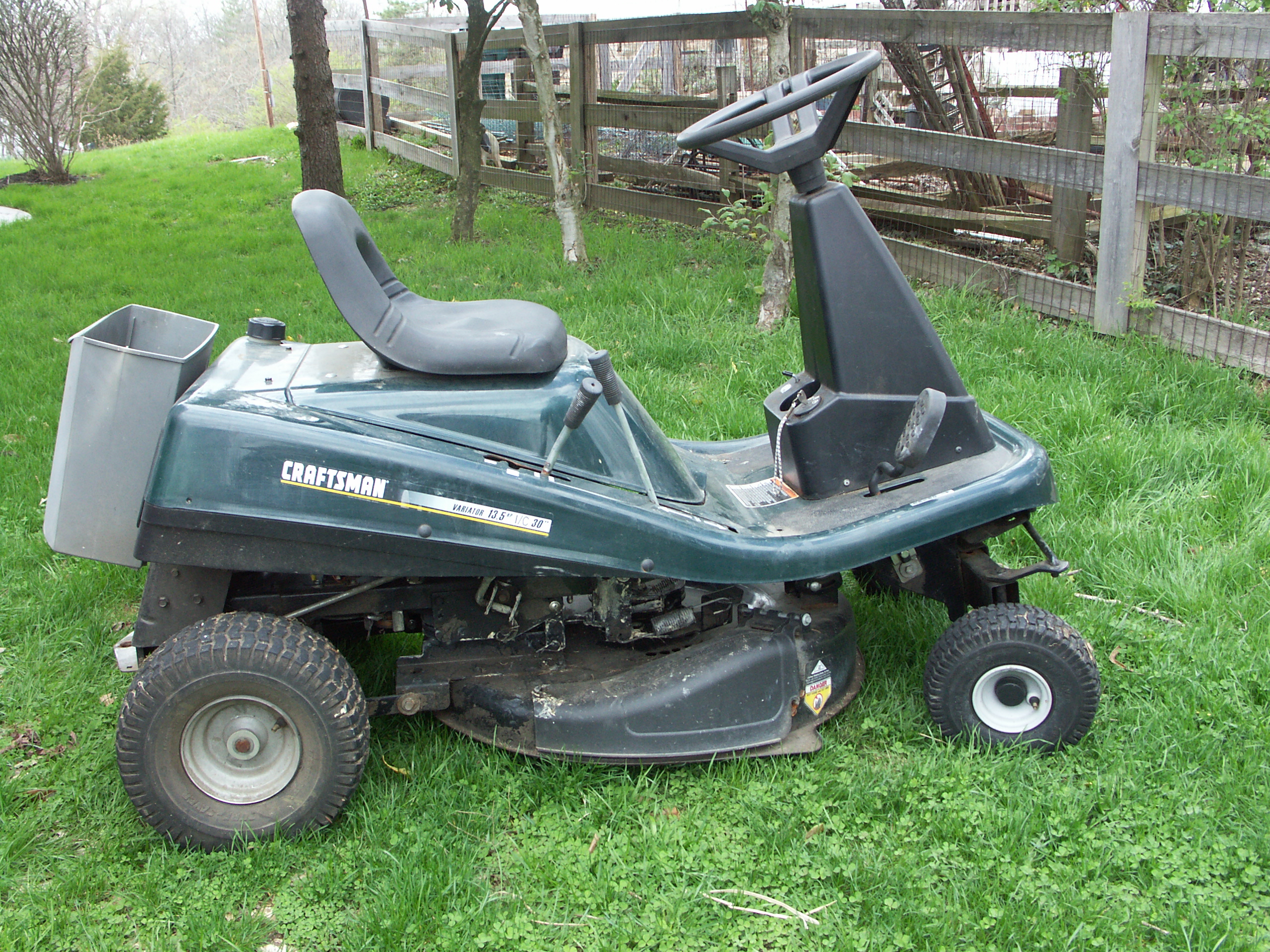Craftsman Riding Lawnmower