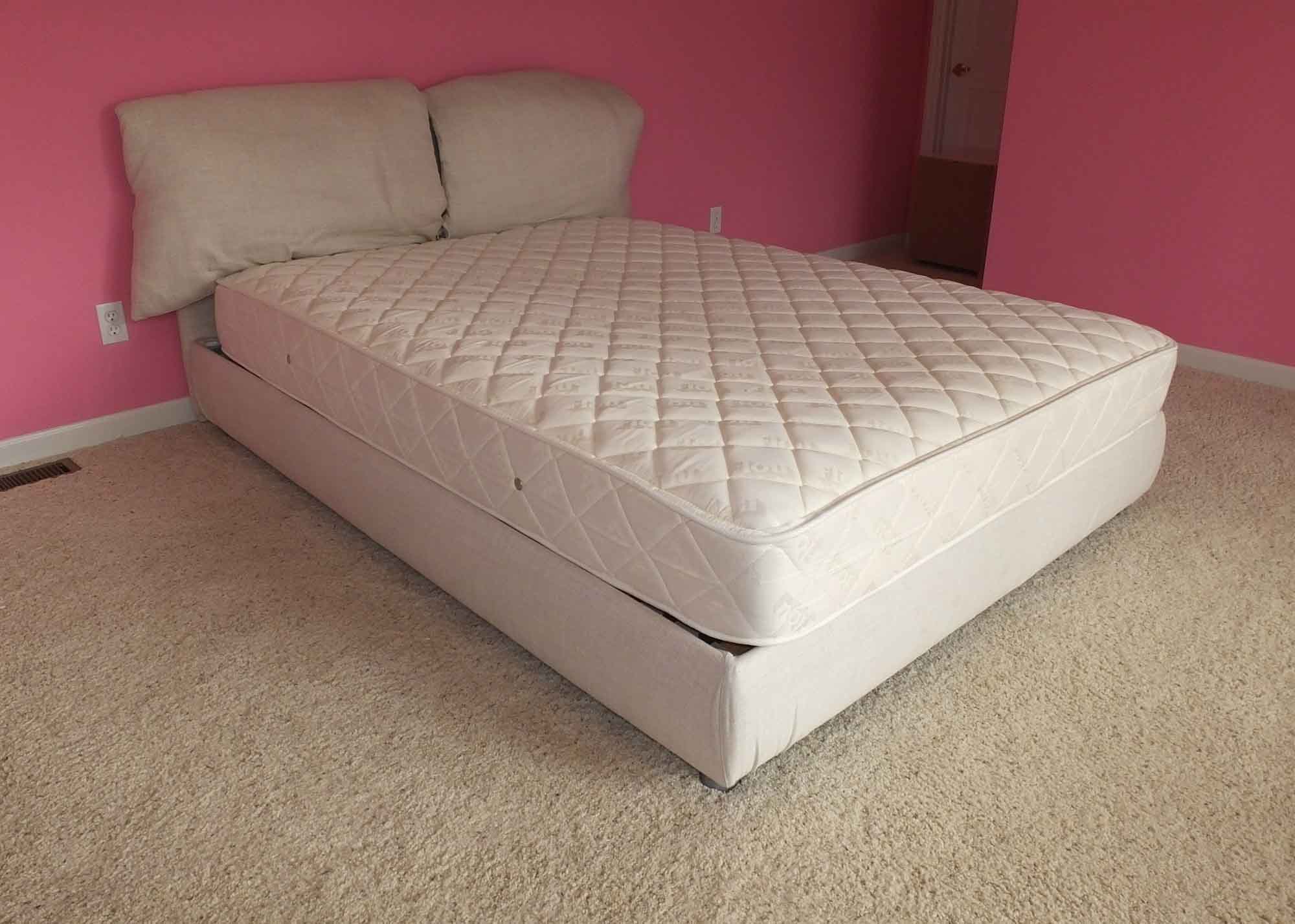 Flou Platform Queen Size Bed "Nathalie"