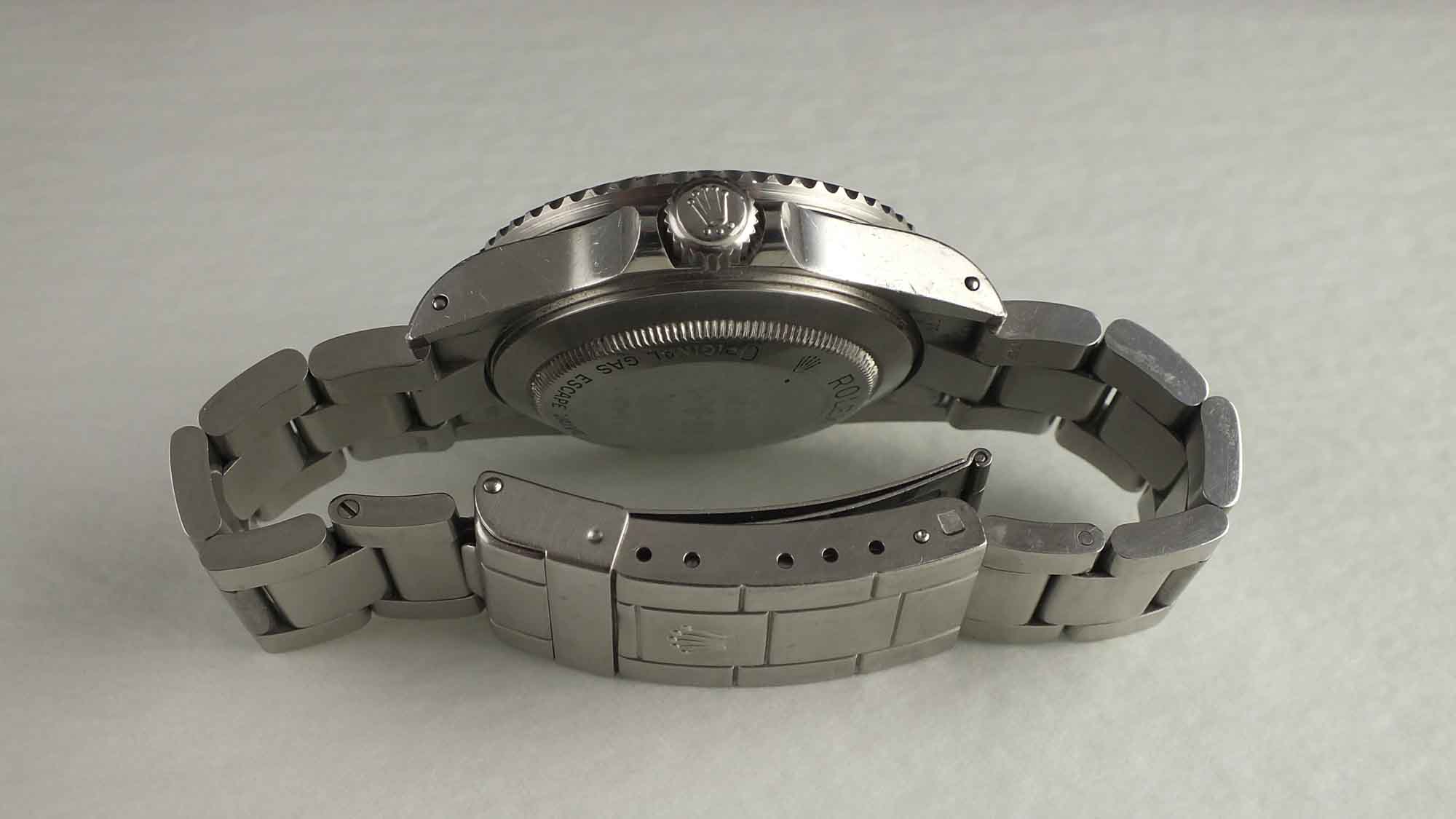 Rolex Oyster "Sea Dweller" 4000 Black Dial Men's Sport Watch