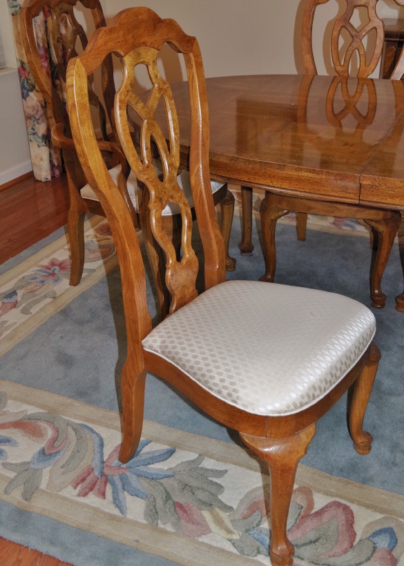 Unique Furniture Makers Pecan Dining Room Table and Chairs