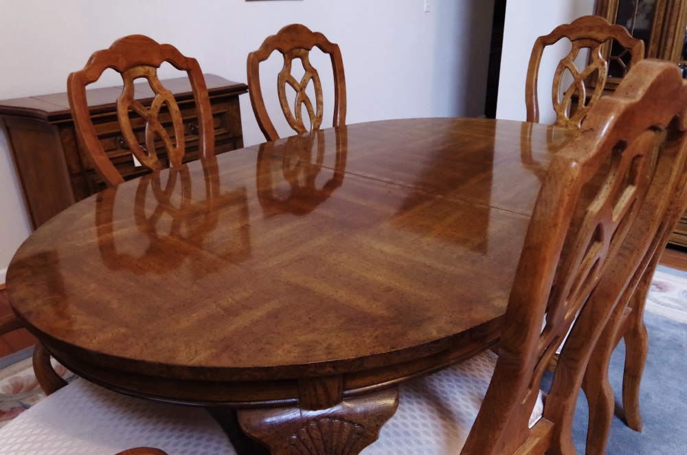 Unique Furniture Makers Pecan Dining Room Table and Chairs