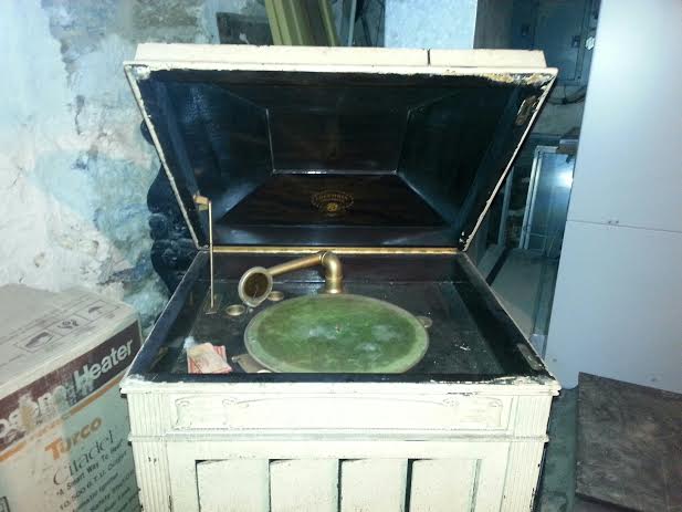 Antique Columbia Grafonola