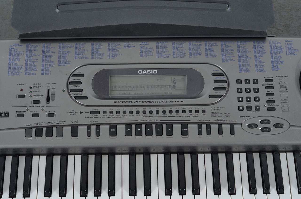 Casio WK-1630 Keyboard