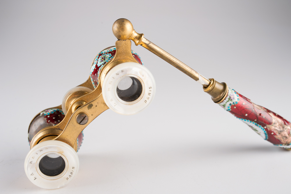 La Reine Opera Glasses