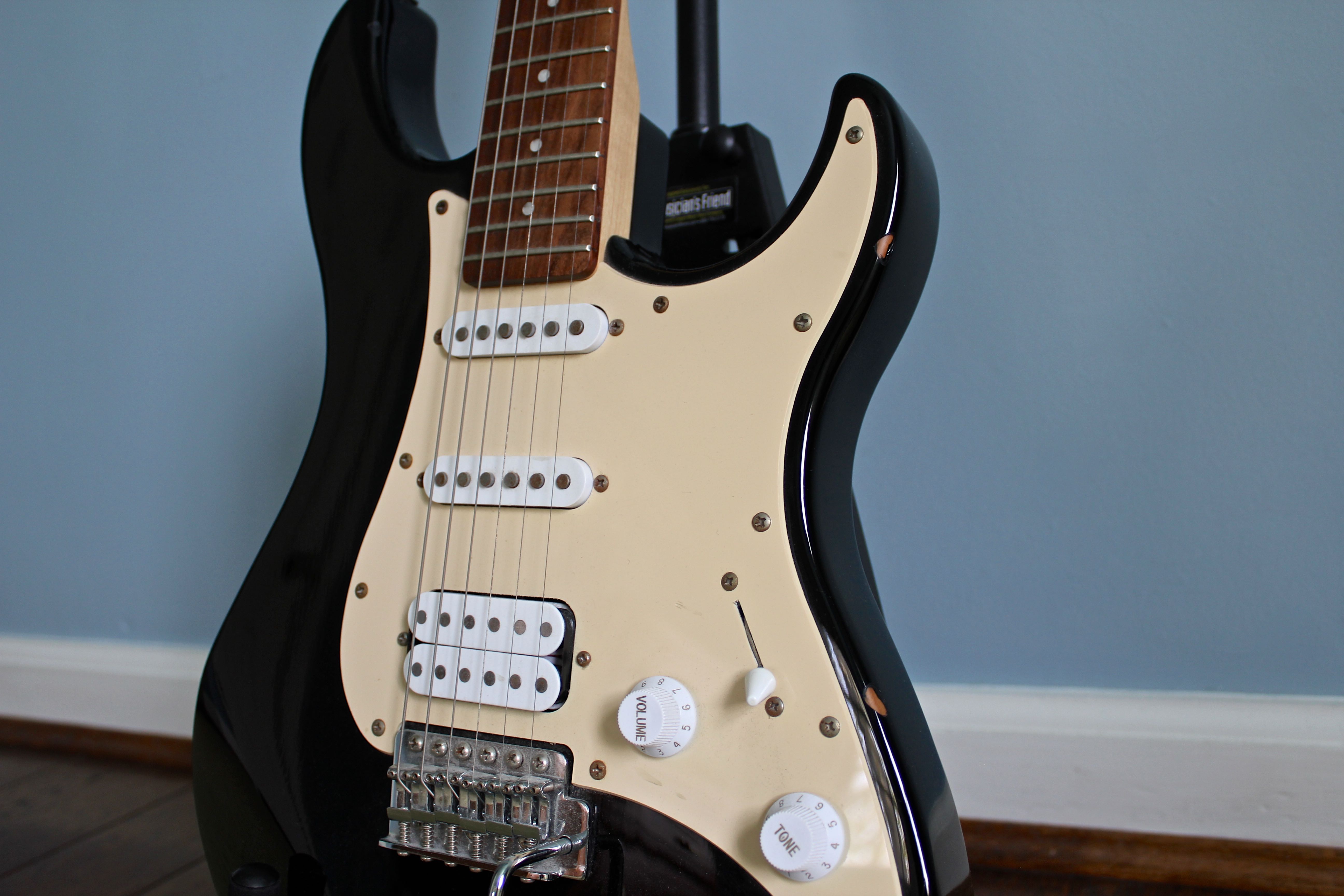 Yamaha EG 112C Strat Style Electric Guitar