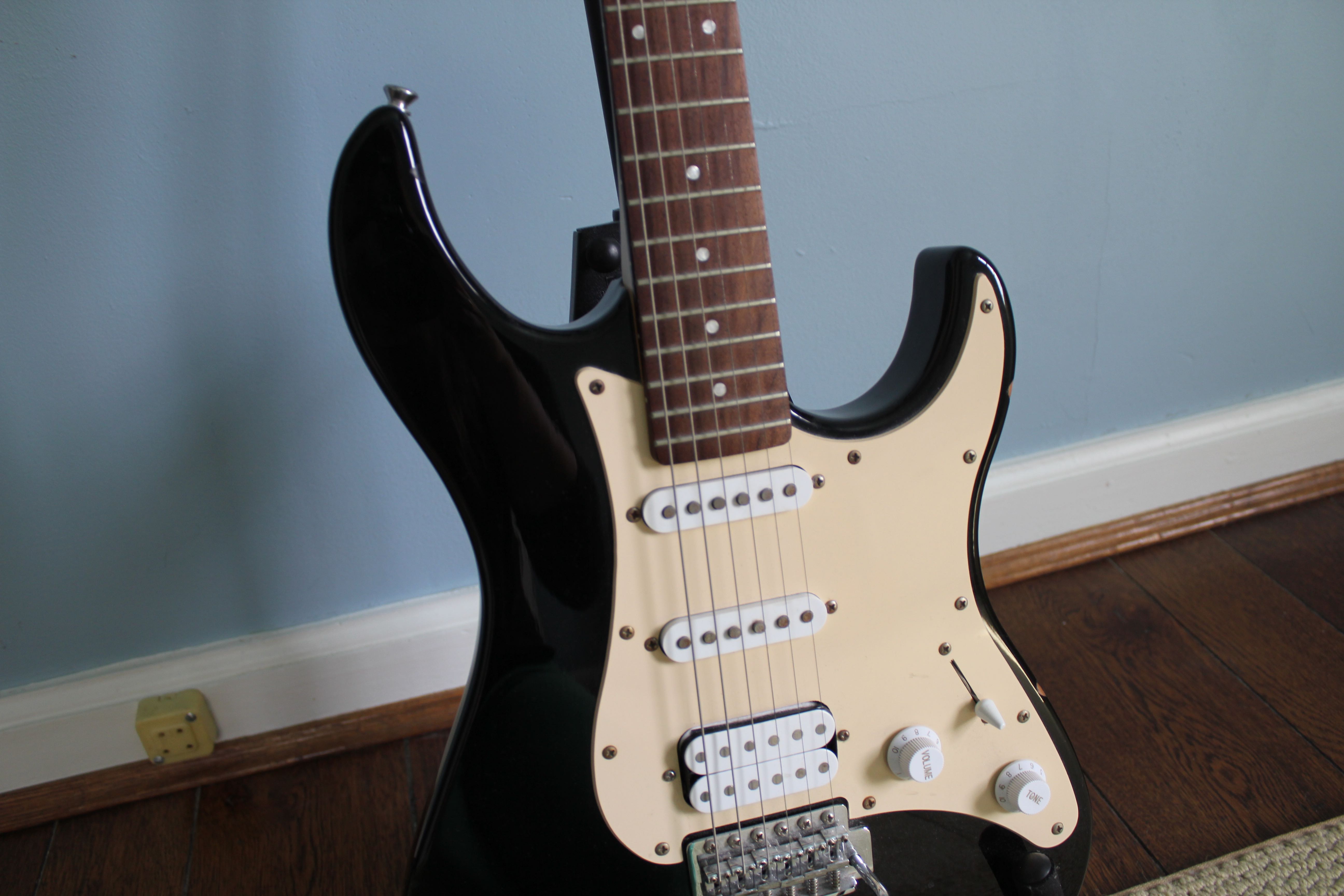 Yamaha EG 112C Strat Style Electric Guitar