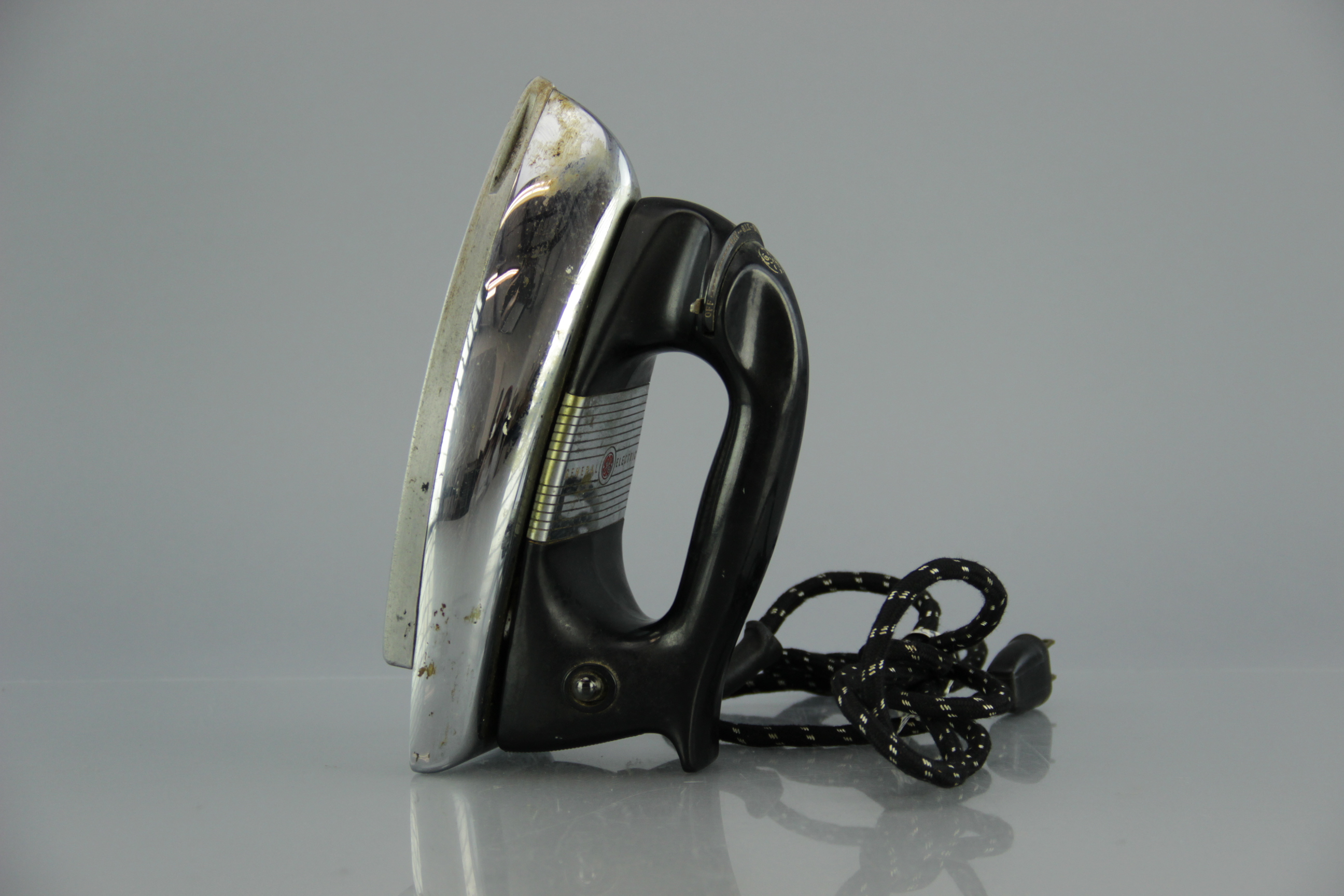 Vintage GE Iron