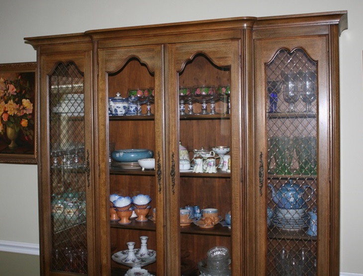 Thomasville China Cabinet