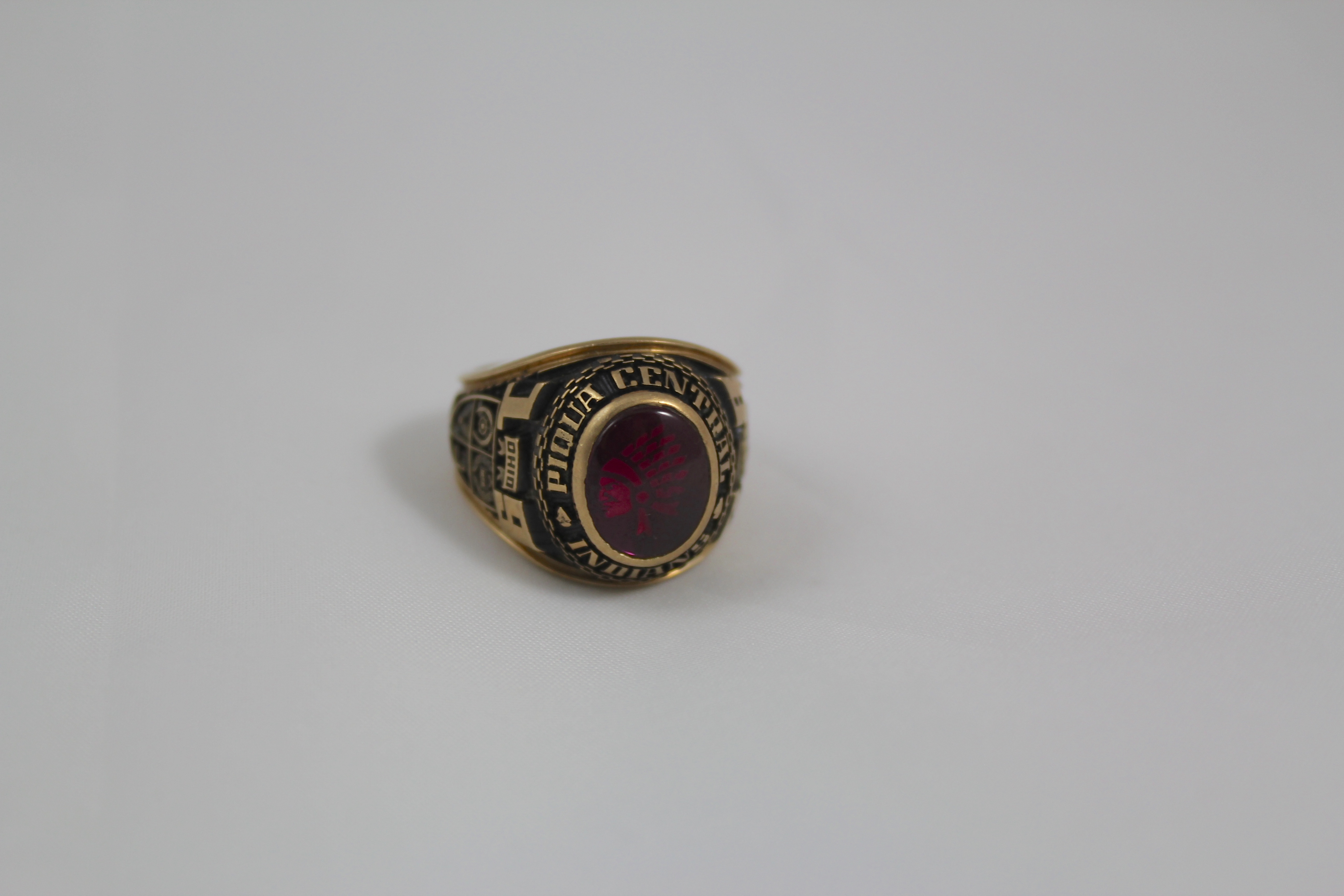 10K Gold 1978 Class Ring