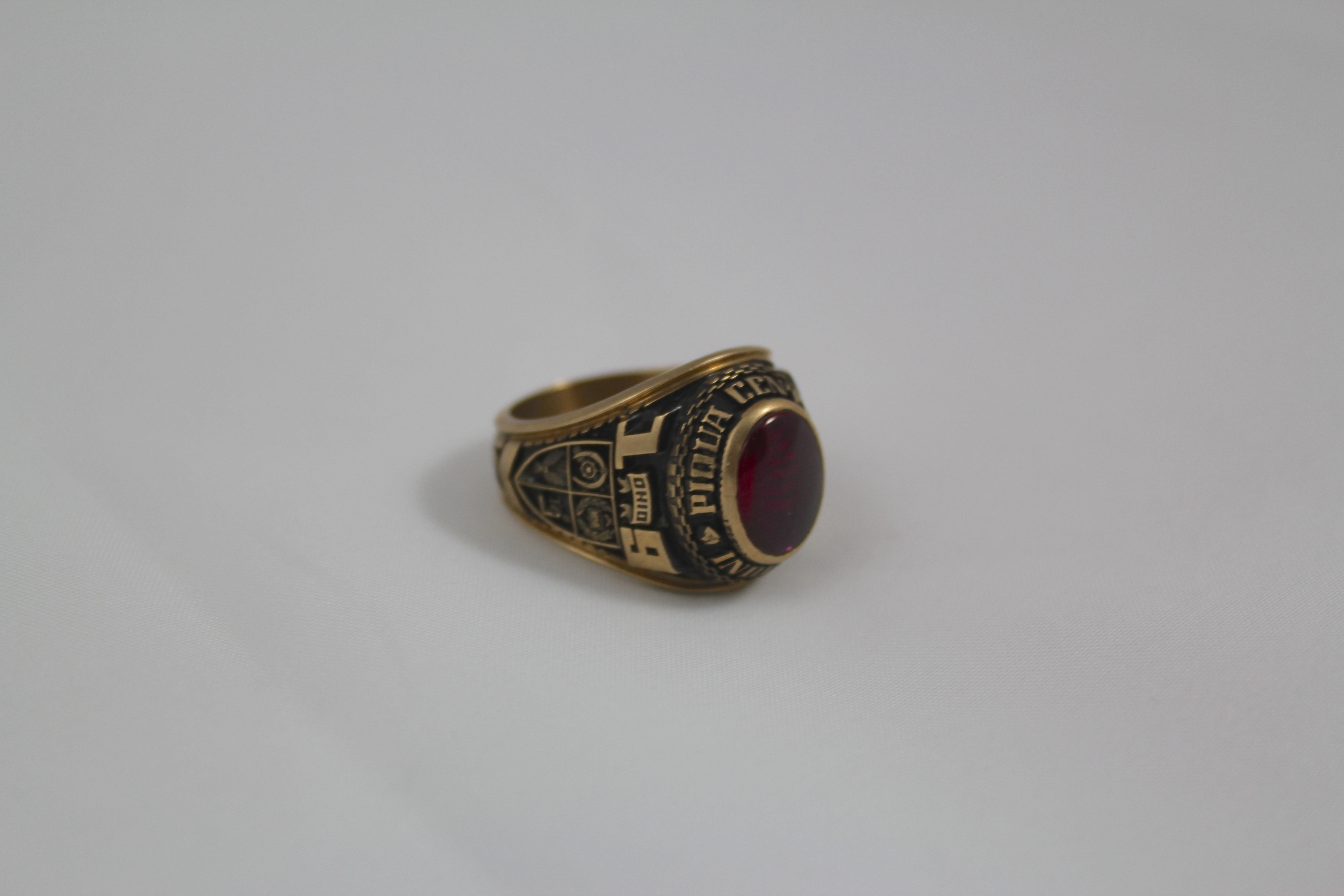10K Gold 1978 Class Ring