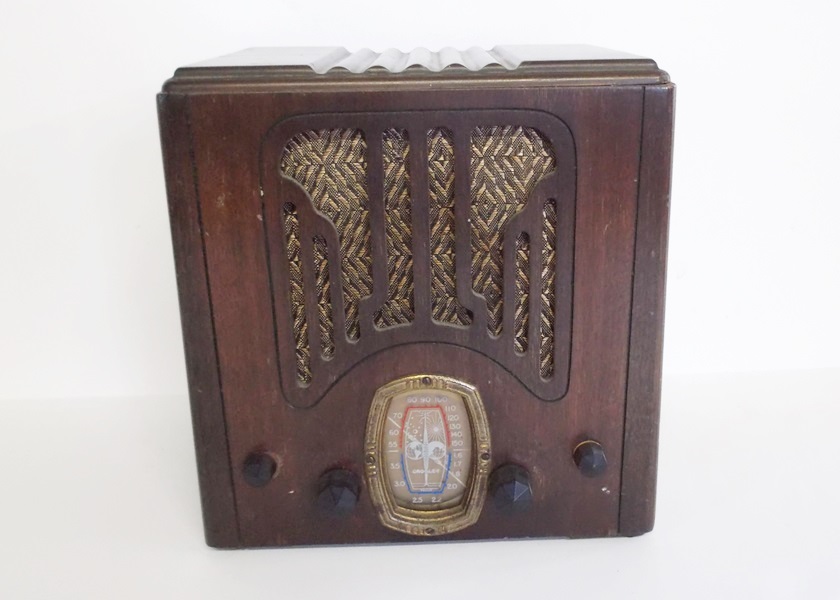 1935 Crosley Radio Model 516