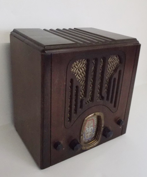 1935 Crosley Radio Model 516