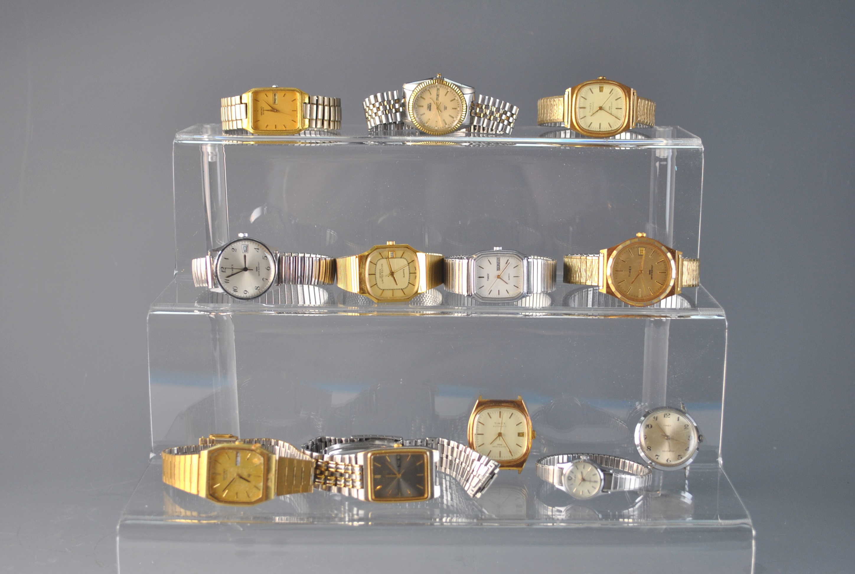 Dozen of Men's and Women's Vintage Watches