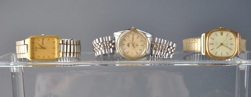 Dozen of Men's and Women's Vintage Watches