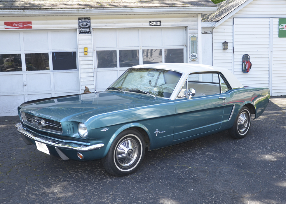1965 Ford Mustang Coupe V8 289 Engine