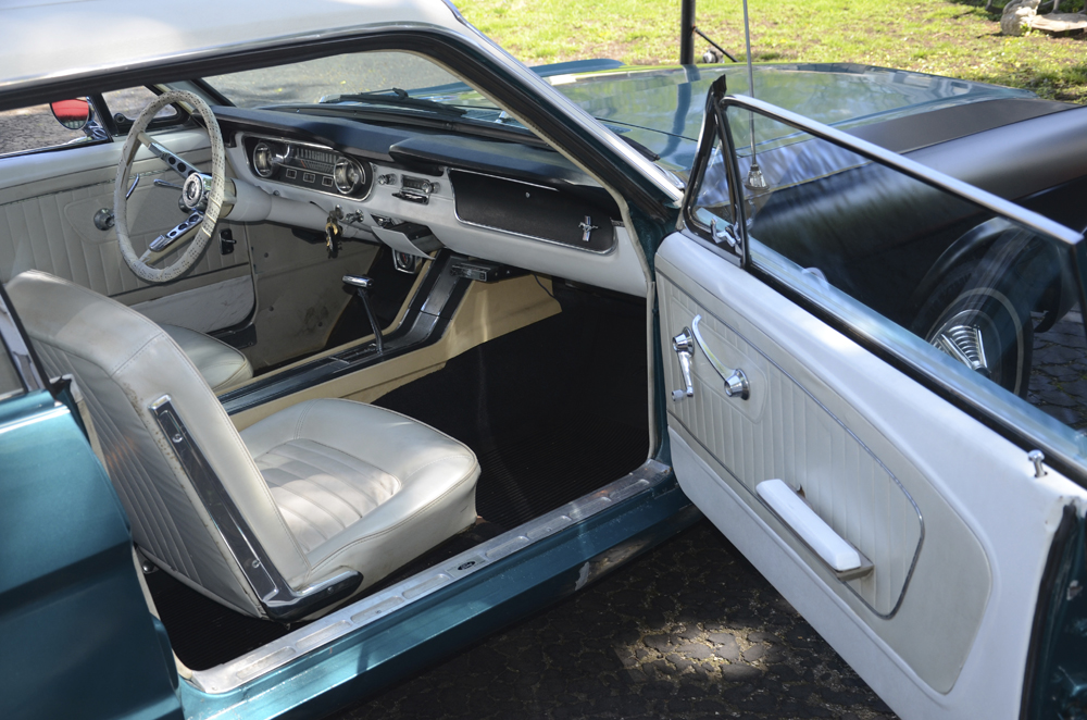 1965 Ford Mustang Coupe V8 289 Engine