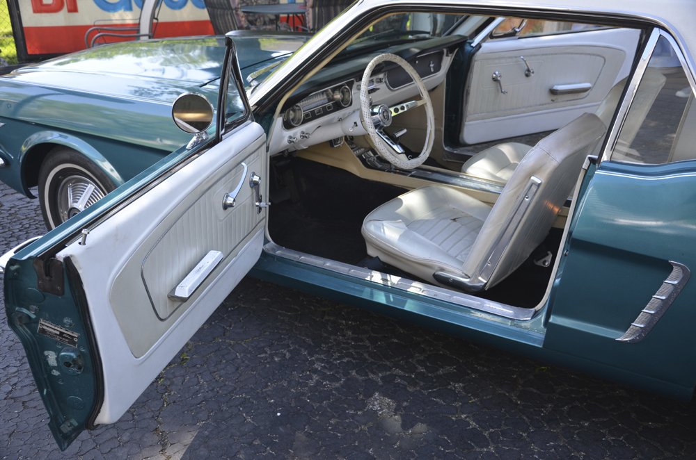 1965 Ford Mustang Coupe V8 289 Engine