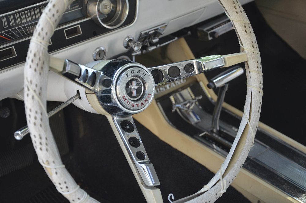 1965 Ford Mustang Coupe V8 289 Engine