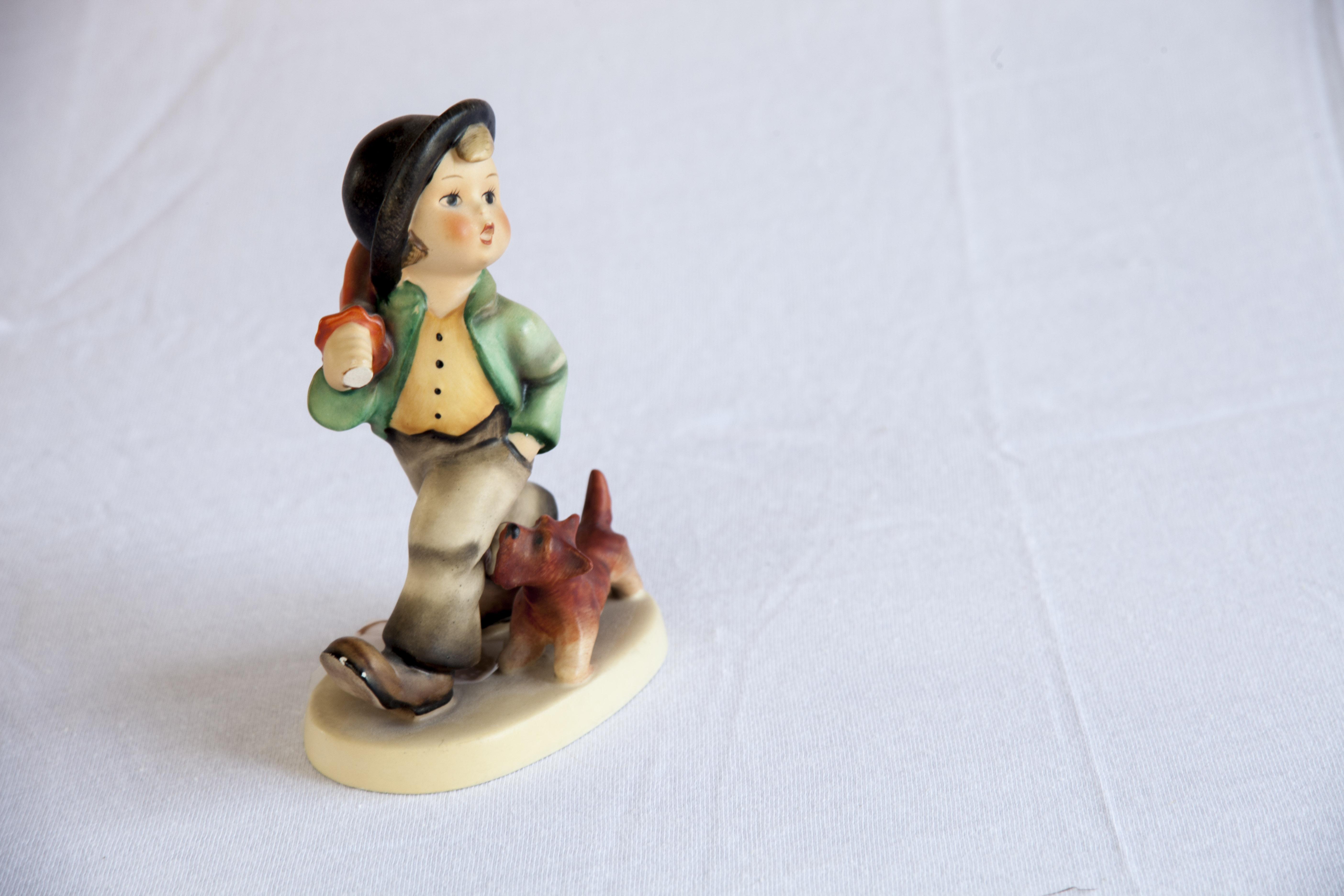 M.I. Hummel Figurines and Sparrow  Musical