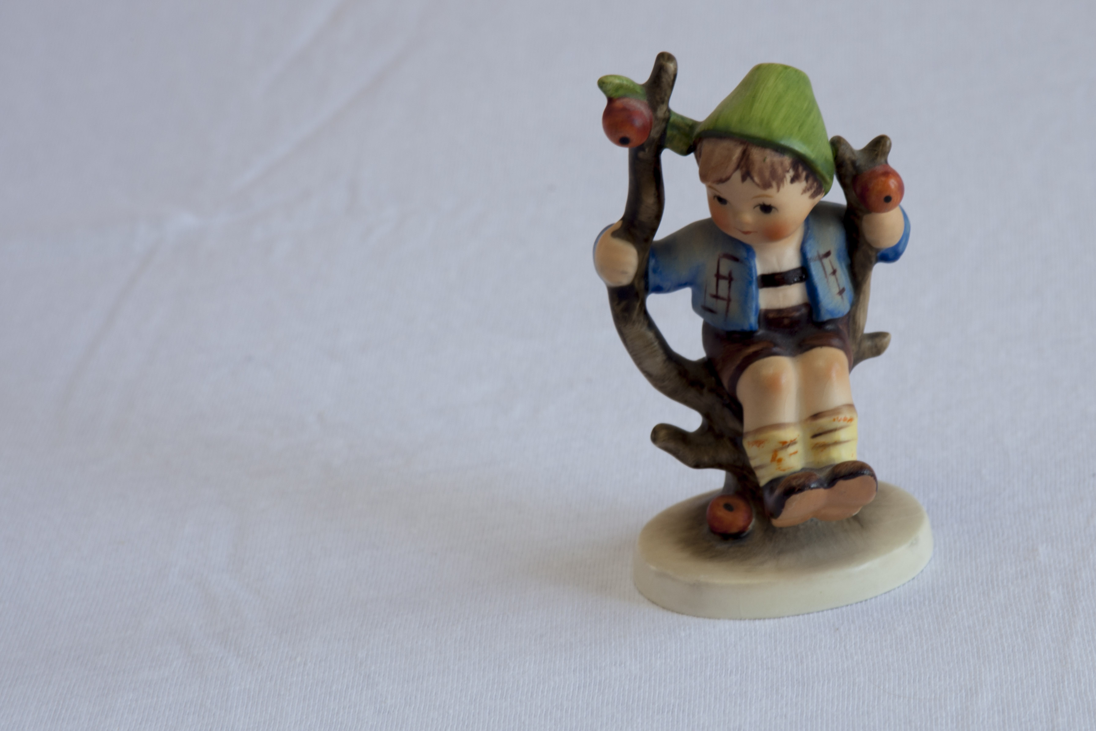 M.I. Hummel Figurines and Sparrow  Musical