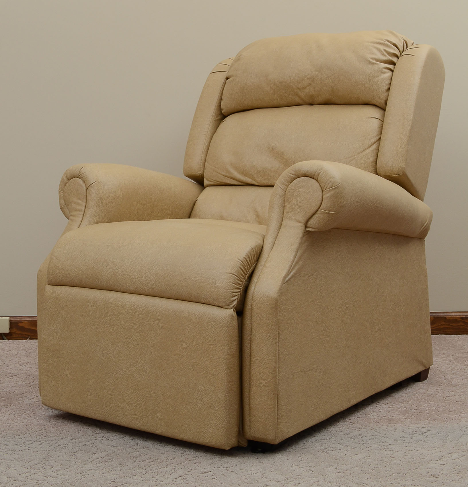Ultra Comfort America Electronic Lift Chair