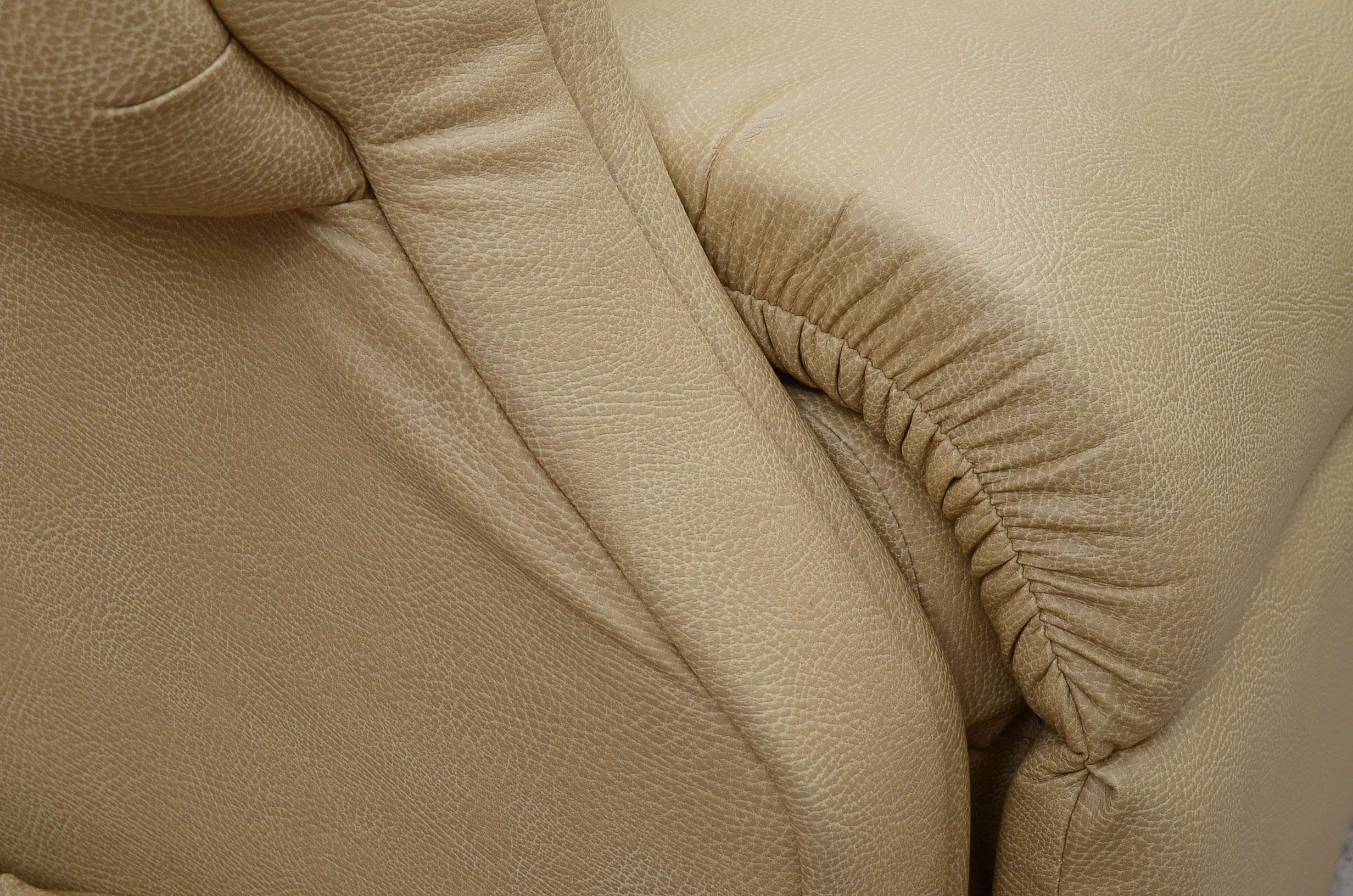 Ultra Comfort America Electronic Lift Chair