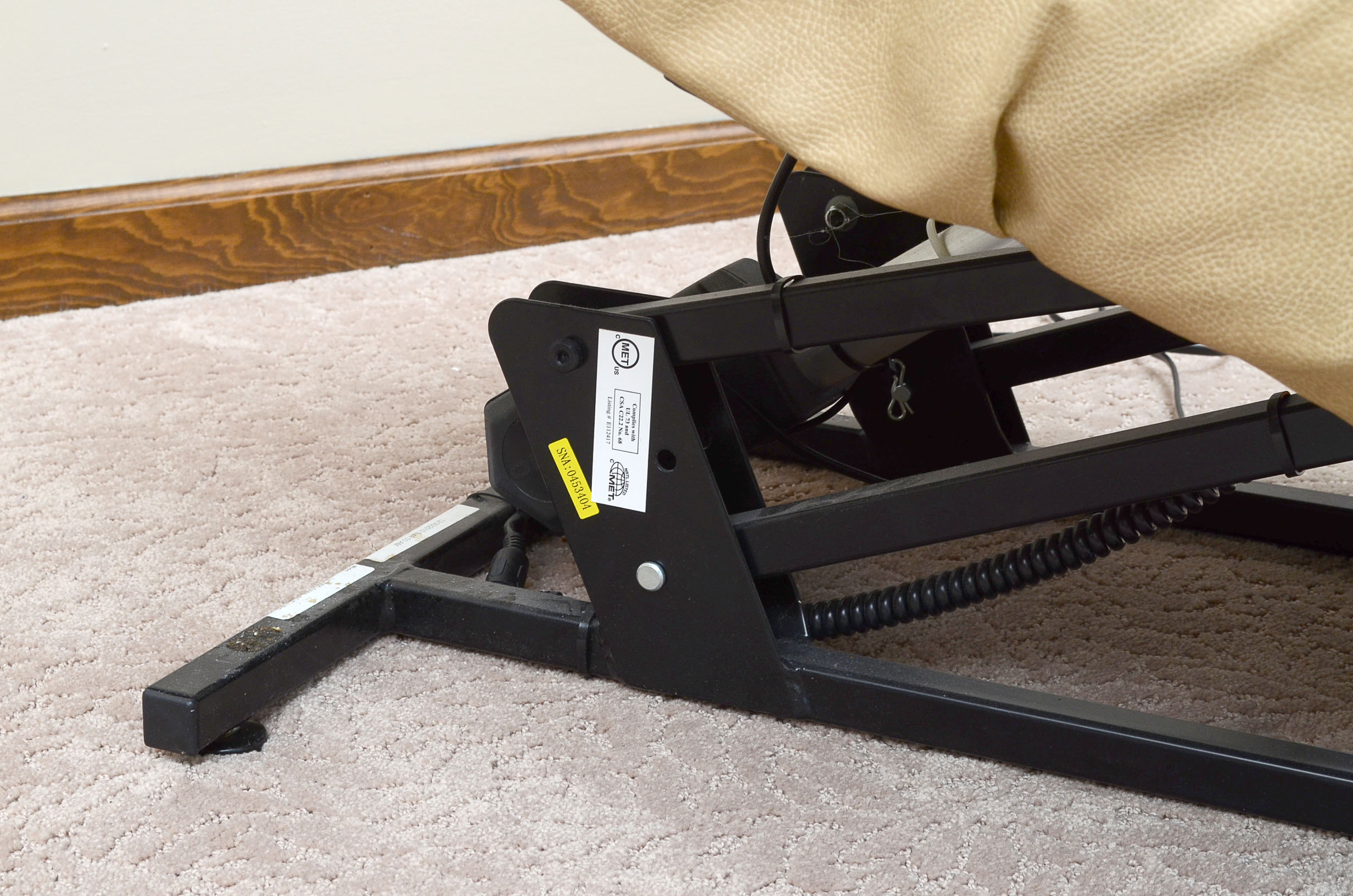 Ultra Comfort America Electronic Lift Chair