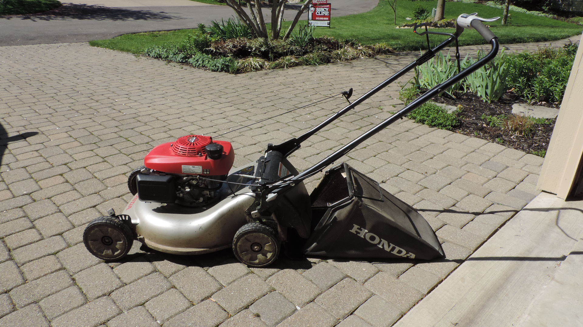 Honda Quadra Cut Self Propelled Lawn Mower