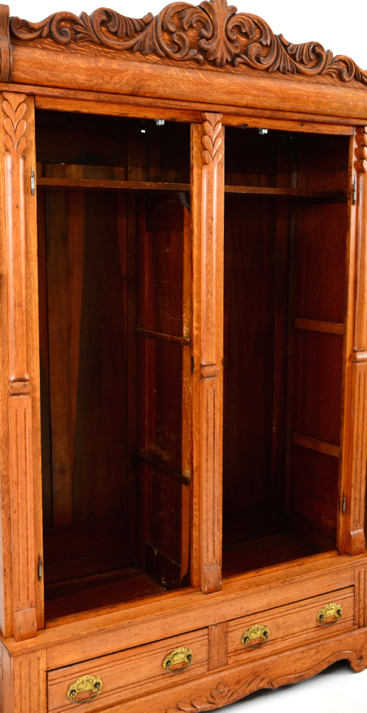 Late Victorian Oak Knock-Down Mirrored Wardrobe