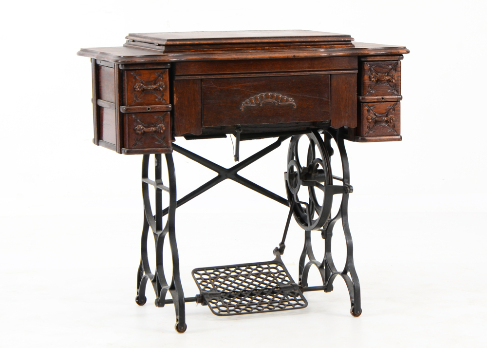 Antique Steinkamp Sewing Machine in Oak Table