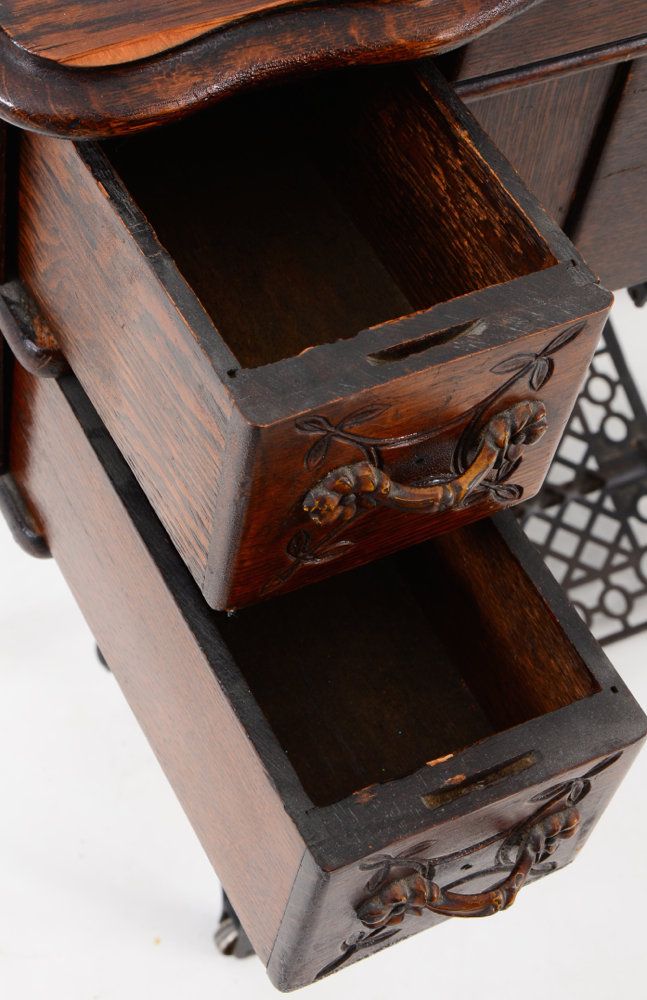 Antique Steinkamp Sewing Machine in Oak Table