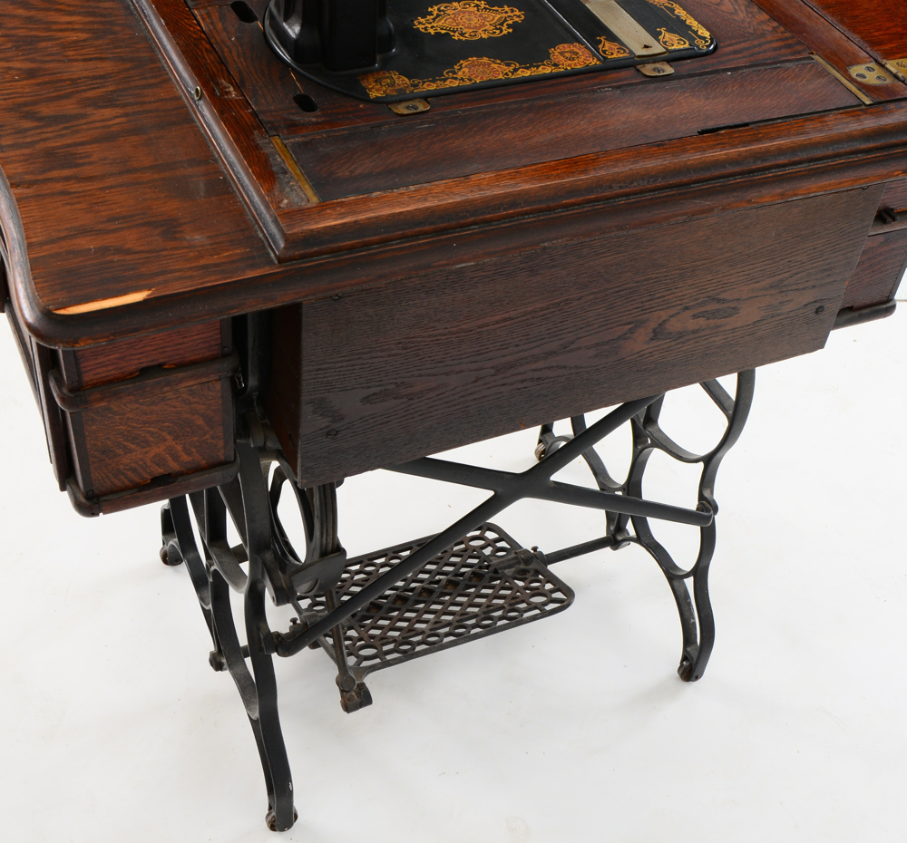 Antique Steinkamp Sewing Machine in Oak Table