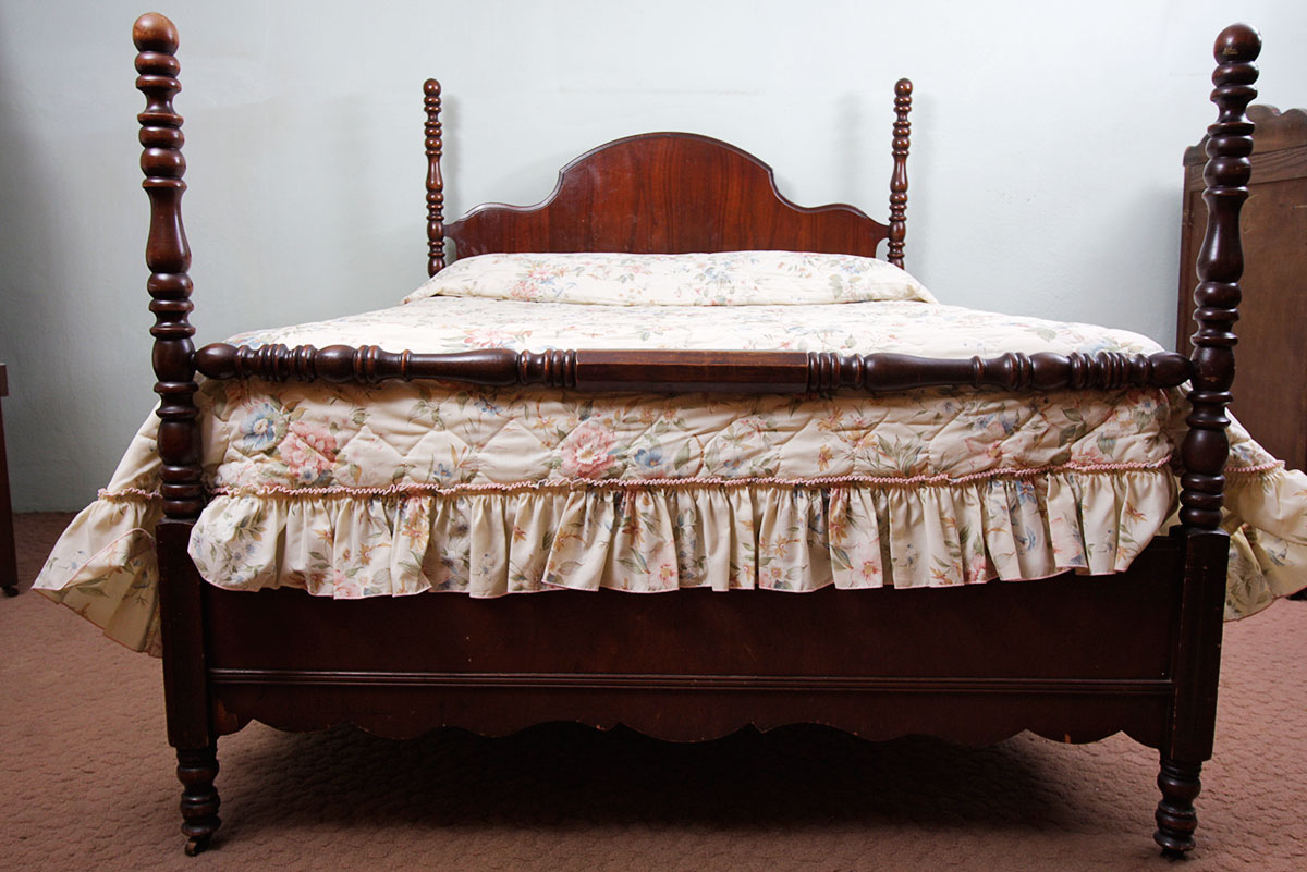 Queen Anne Four Poster Cherry Stain  Bed