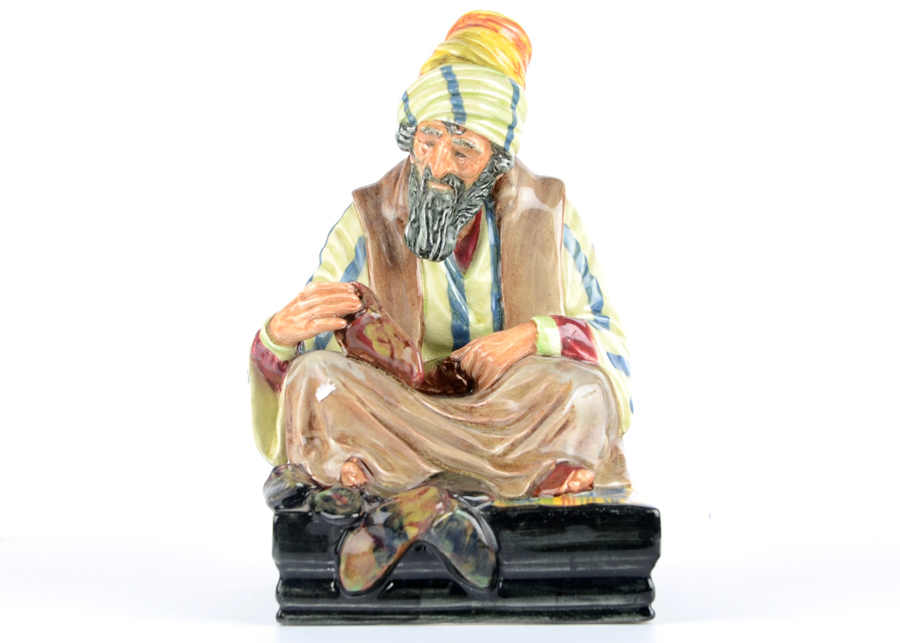 Royal Doulton Figurine "Cobbler"