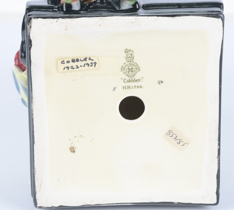 Royal Doulton Figurine "Cobbler"