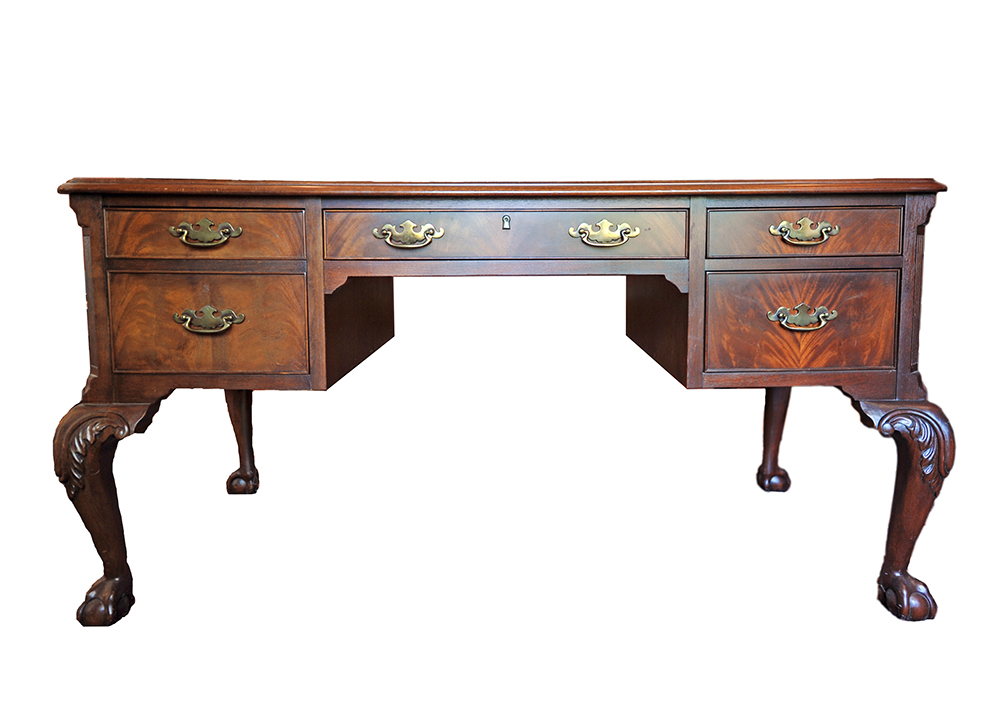 Hekman Mahogany Chippendale Style Office Desk
