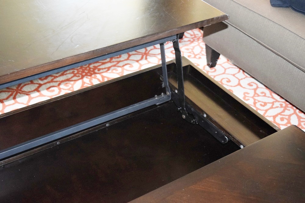 "Paula Deen Home" Lift-Top Coffee Table