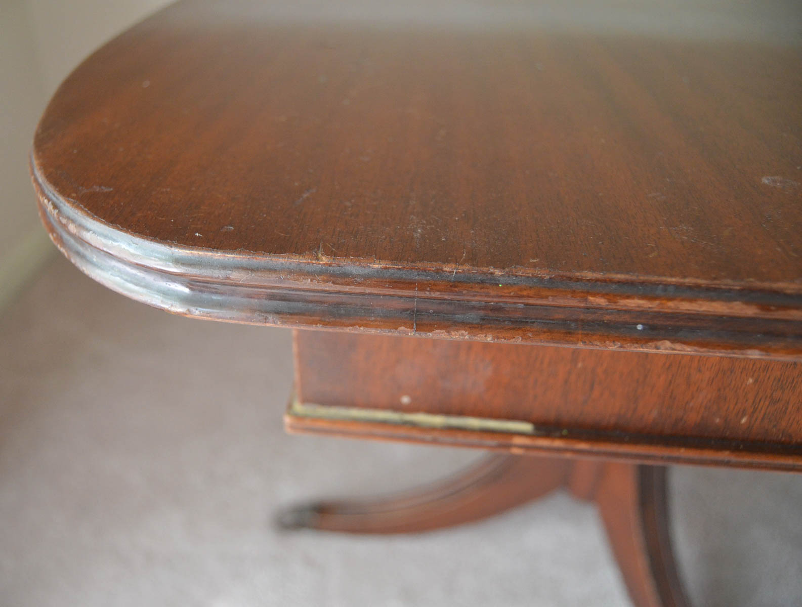 Duncan Phyfe Style Dining Table