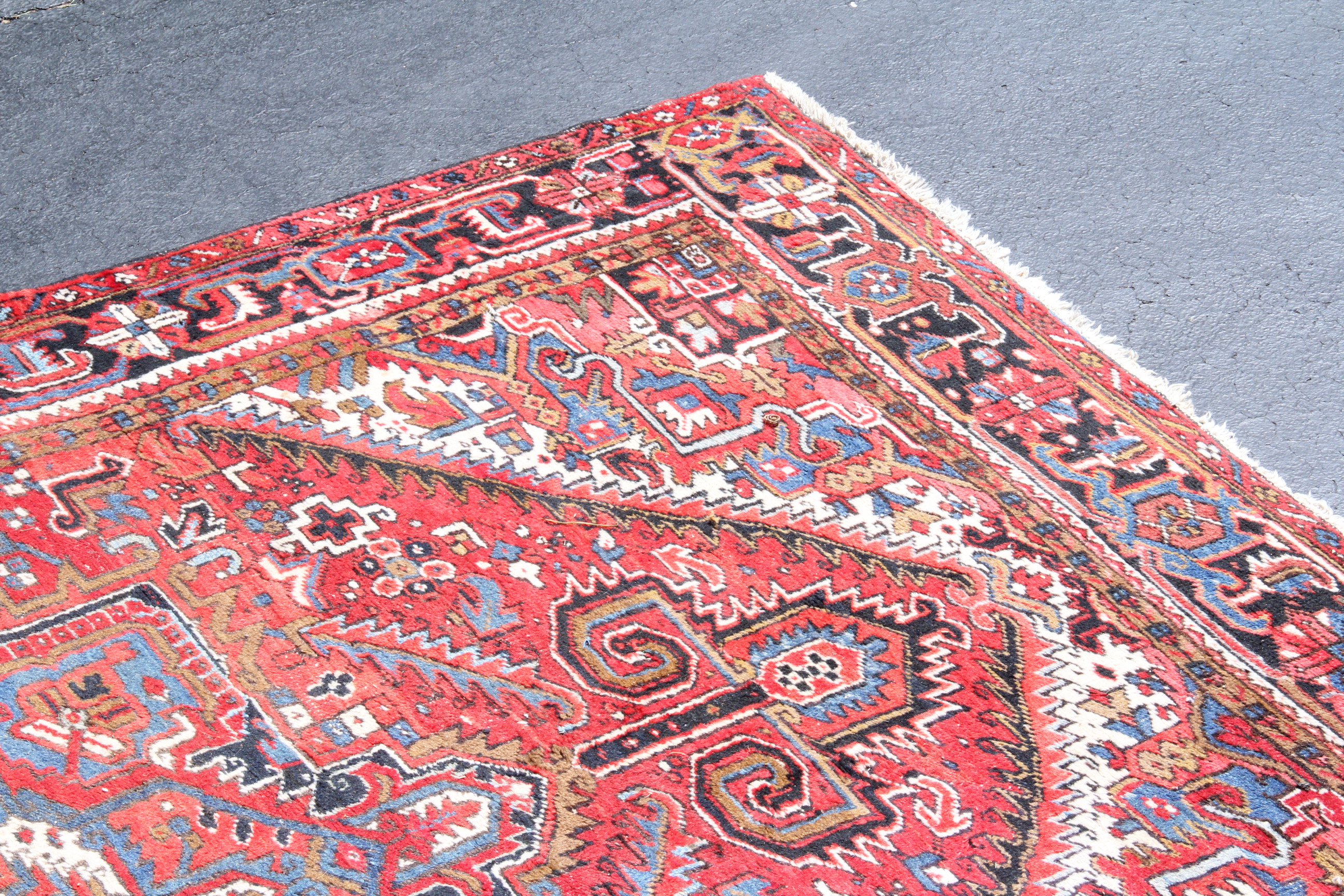 Hand-Knotted Heriz Style Rug