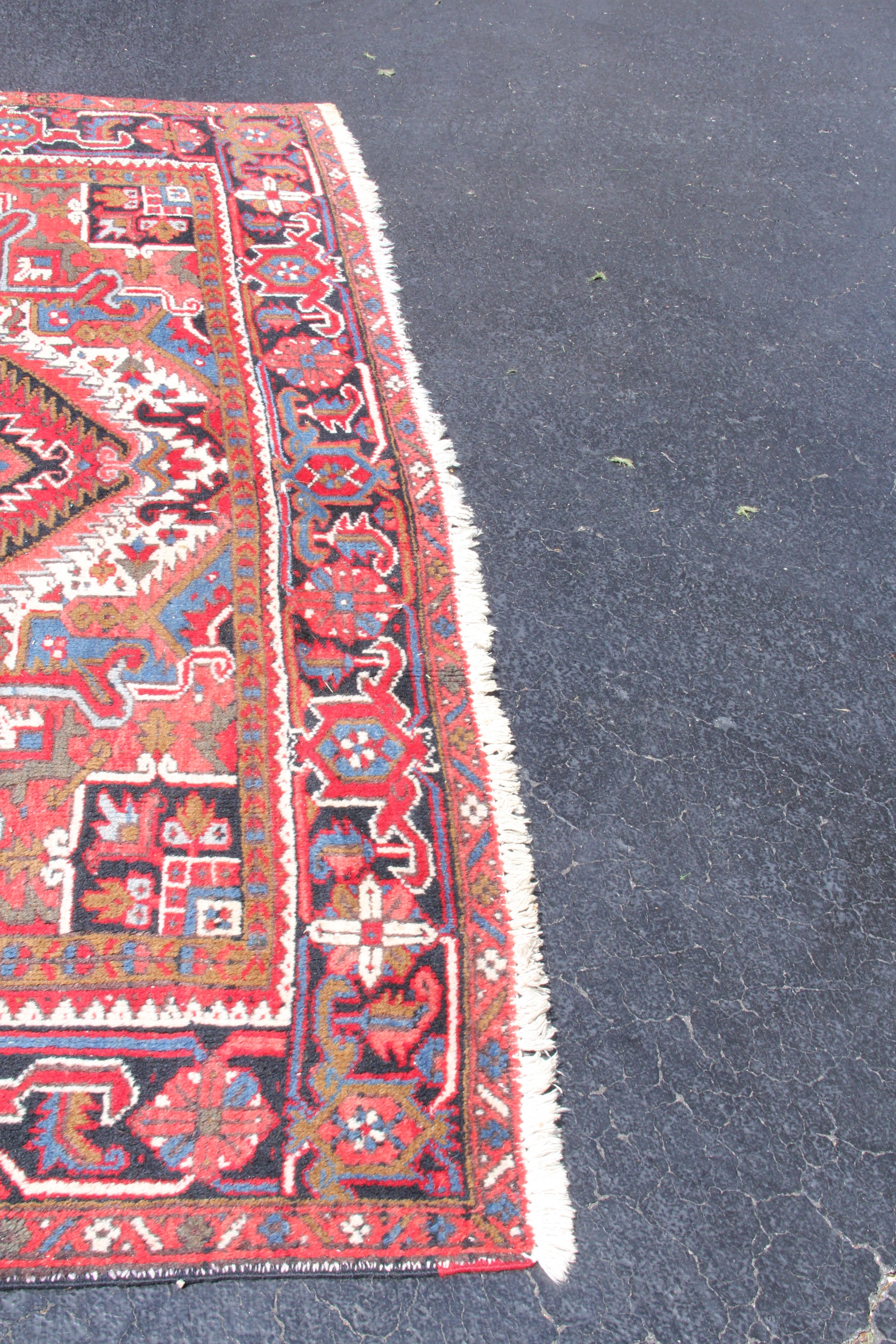 Hand-Knotted Heriz Style Rug